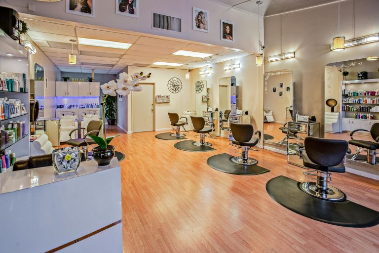 From Dull to Stunning: How the Right Salon Care Transforms Your Look